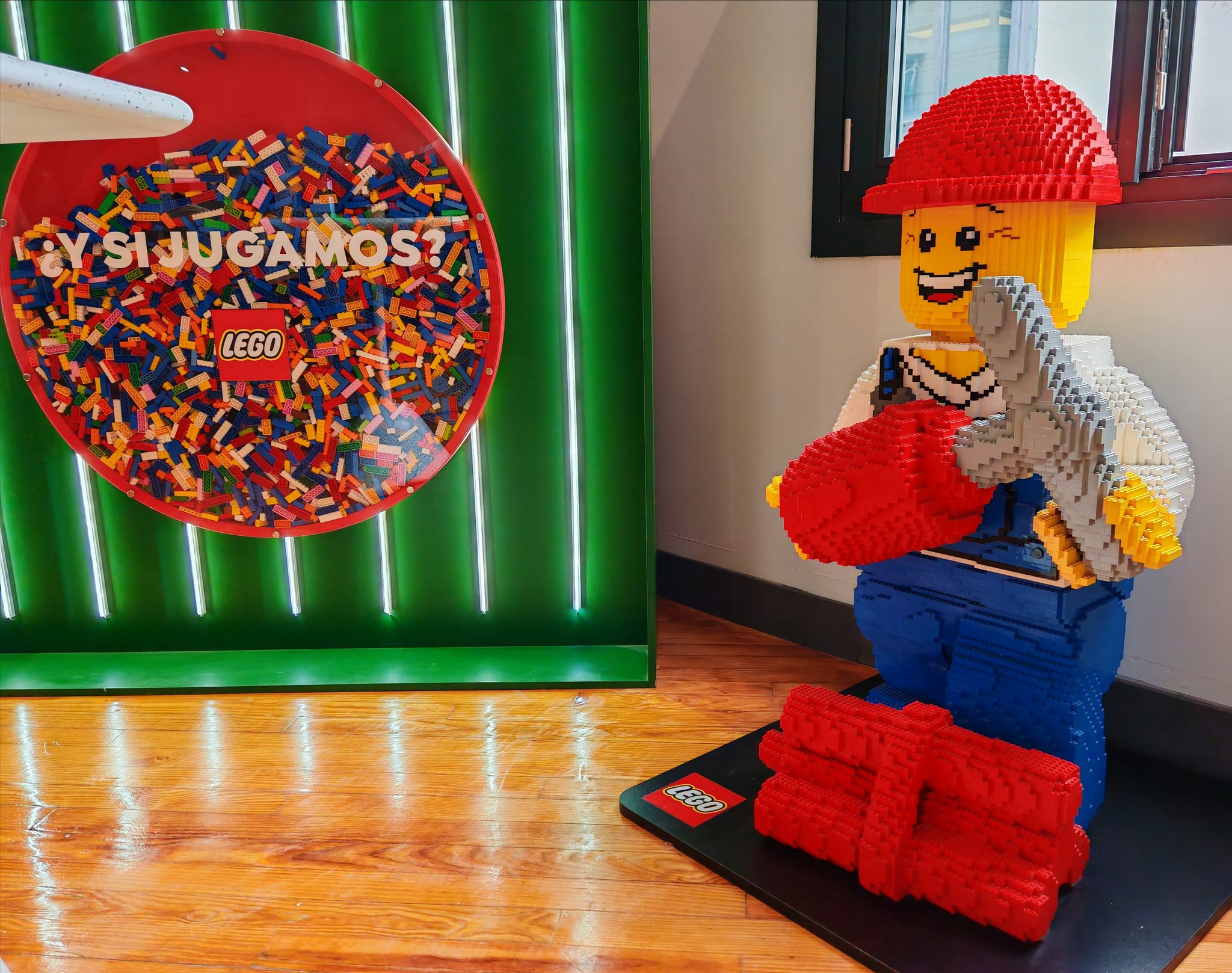 LEGO Xmas Showroom - ¿Y si jugamos? | Nintenderos
