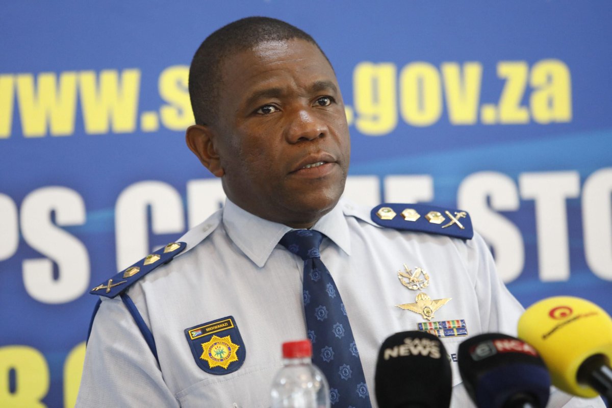 centralnewsza's tweet image. 🔴KZN Government Recommends Second Term for Police Commissioner Mkhwanazi Amid Praise for Crime Fight🔴
Durban – The KwaZulu-Natal provincial government has thrown its weight behind Police Commissioner Lieutenant General Nhlanhla Mkhwanazi, saying it would recommend him for a…
