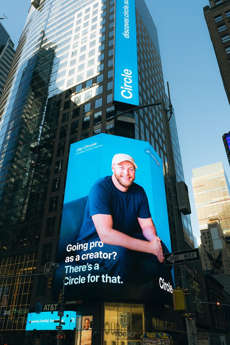 How cool is this?? 

Yesterday, I took over Times Square! https://t.co/rj4l2GSsoq