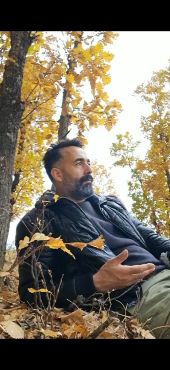 YurtseverBrs's tweet image. Şahın bahçesinde bir garip bülbül #payiz #bingöl