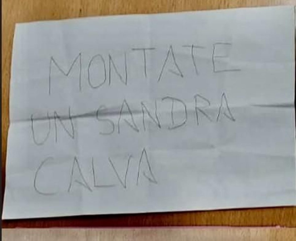 El IES Francisco Romero Vargas de Jerez ha activado el protocolo contra el acoso escolar en cuanto ha tenido conocimiento de éste caso.

Los alumnos involucrados han sido expulsados del centro, han protegido a la víctima y la han ayudado a denunciar en la Policía Nacional.