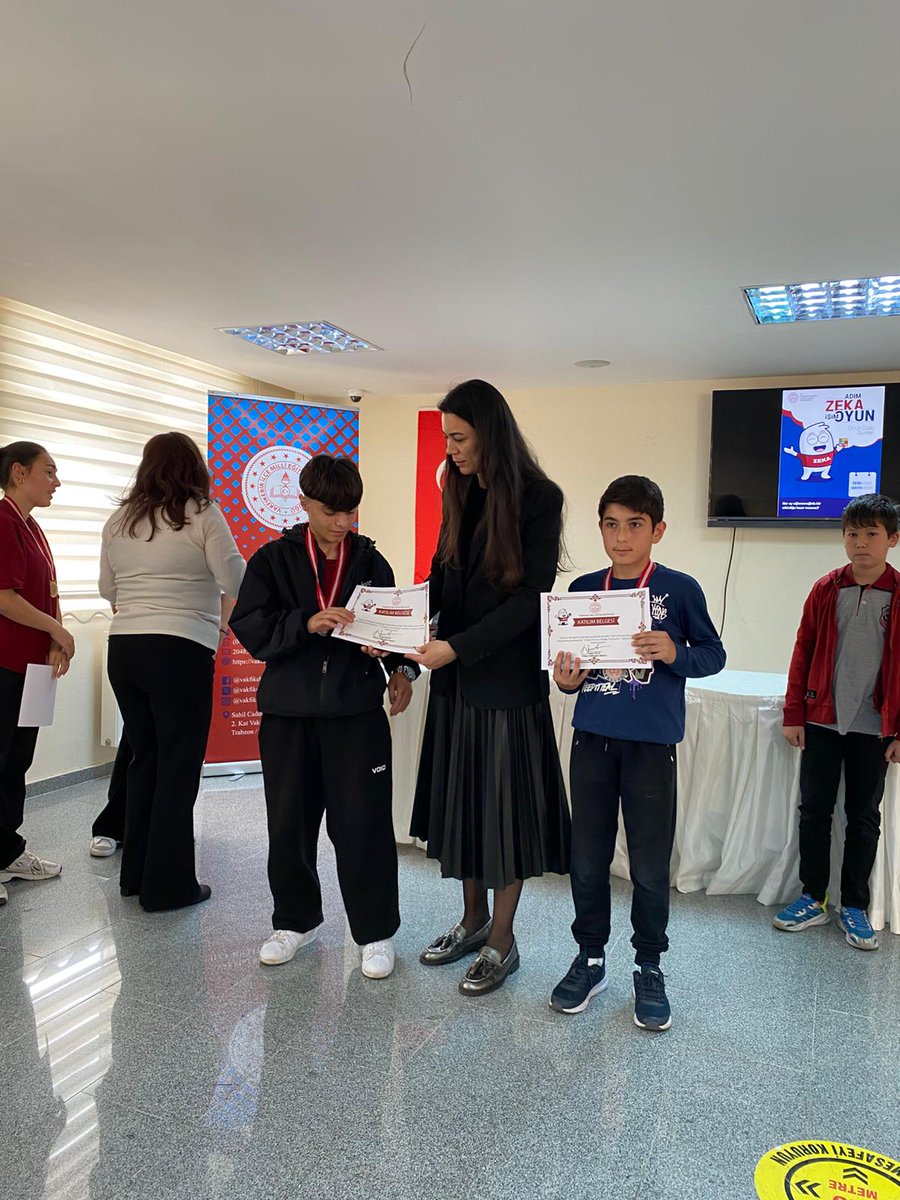 Öğrencilerimizin zihinsel yeteneklerini geliştirmek, problem çözme becerilerini artırmak ve eğlenceli bir oyun deneyimi sunmak amacıyla İl Milli Eğitim Müdürlüğümüzce yürütülen "Adım Zekâ İşim Oyun" adlı proje kapsamında Ekim ayı etkinliklerimizi tamamladık. <a href="/tcmeb/">Millî Eğitim Bakanlığı</a> <a href="/TrabzonMem/">Trabzon İl Milli Eğitim Müdürlüğü</a>