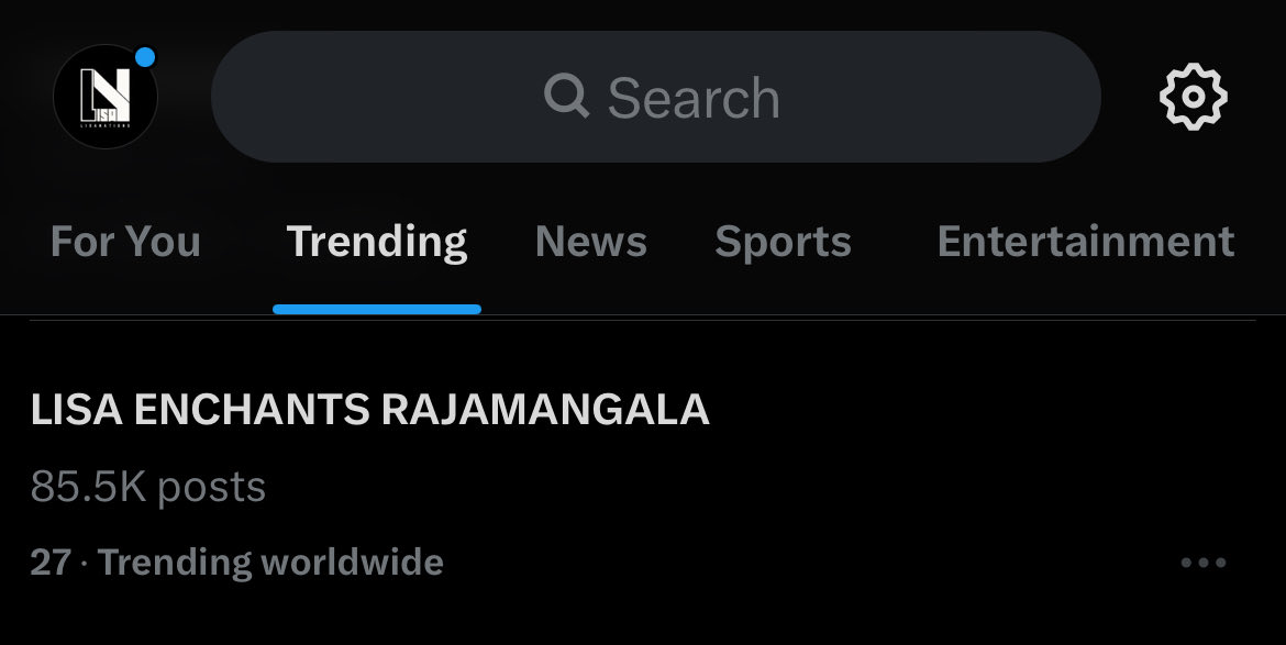Trending worldwide! 

LISA ENCHANTS RAJAMANGALA 
#DEADLINEinBangkok_LISA 
#BLACKPINK_DEADLINE