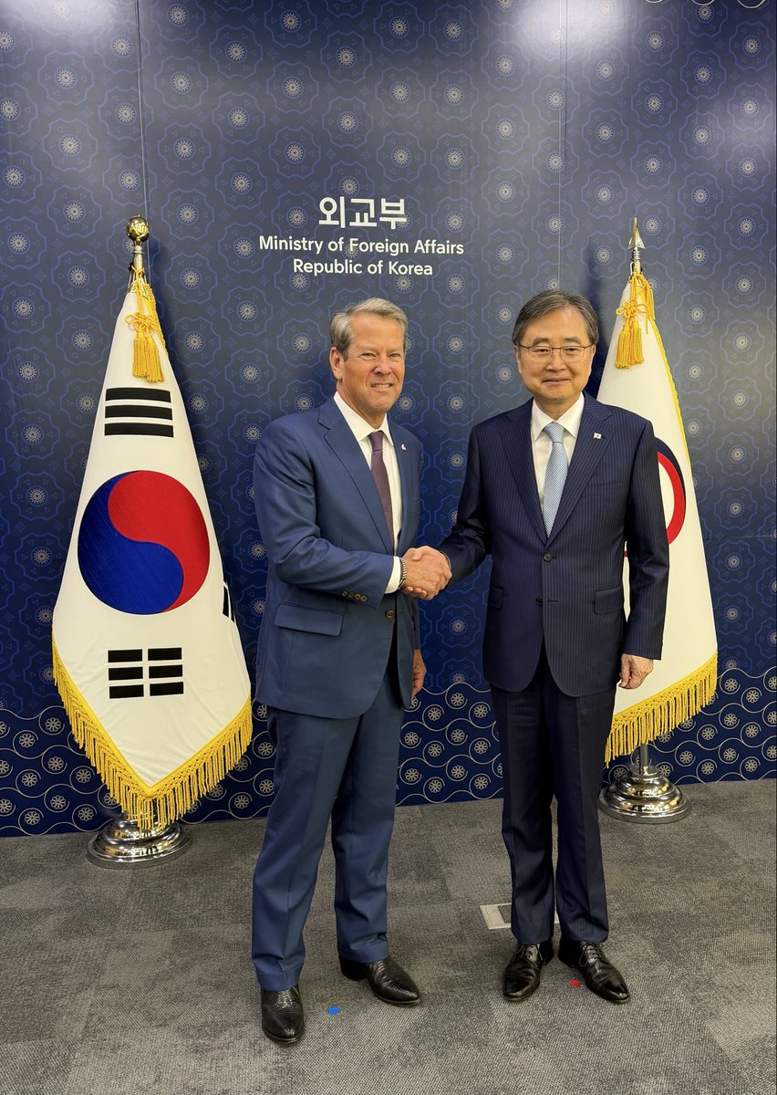 GovKemp's tweet photo. The Republic of Korea has a friend in the State of Georgia! We cannot thank the people of Korea enough for their kind hospitality this week. Looking forward to another 40 years of partnership between the Peach State and Korea! https://t.co/ktUyax5Opy
