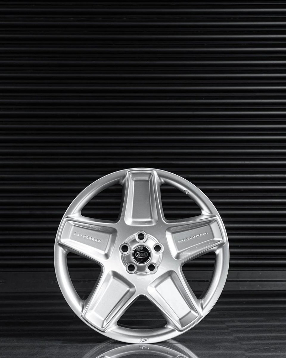 ProjectKahn's tweet image. Range Rover Sport (2018–2022) Mondial Retro RS-Forged Light Alloy Wheels
£3,000 INC. VAT

Size Front Wheel: 9.5 x 22&quot;
Size Rear Wheel: 9.5 x 22&quot;
Colour: Silver
Vehicle: Range Rover Sport (2018–2022)

See more: projectkahn.com/products/range…

#KahnDesign #RangeRoverSport #MondialRetro