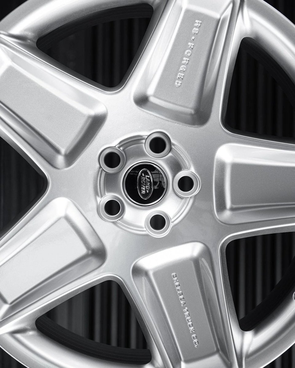 ProjectKahn's tweet image. Range Rover Sport (2018–2022) Mondial Retro RS-Forged Light Alloy Wheels
£3,000 INC. VAT

Size Front Wheel: 9.5 x 22&quot;
Size Rear Wheel: 9.5 x 22&quot;
Colour: Silver
Vehicle: Range Rover Sport (2018–2022)

See more: projectkahn.com/products/range…

#KahnDesign #RangeRoverSport #MondialRetro