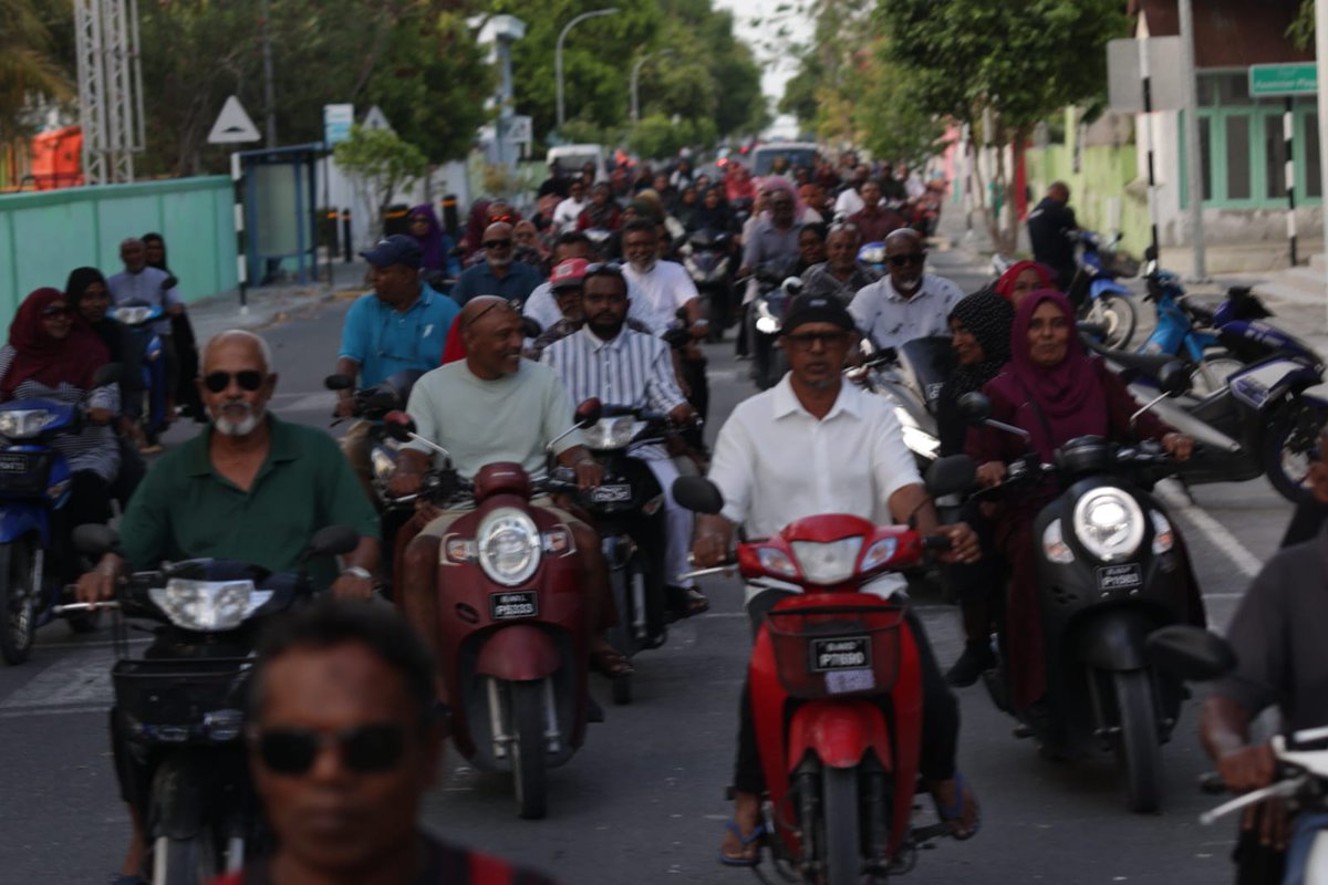 އައްޑޫމީދޫ ރަށި ކައުންސިލް ރަށަށް ކެމްޕޭން ނިންމާލުމަށް ބޭއްވުނު ހަރަކާތުގެ ތެރެއިން.