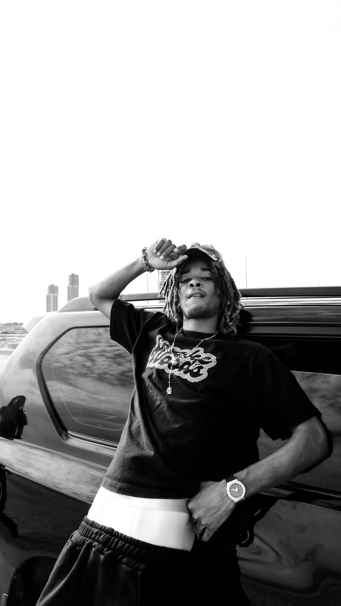 super kid⛹🏽♂️ tweet media