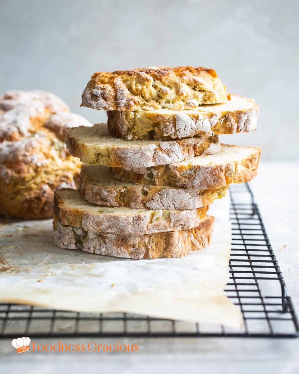 Cheesy. Spicy. No yeast required. 🌶️🧀
This Hatch Chile Cheddar Bread is the ultimate easy bake — ready fast and full of flavor!
👉 foodnessgracious.com/recipes/hatch-…

#CheddarBread #HatchChile #HomemadeBread #FoodnessGracious