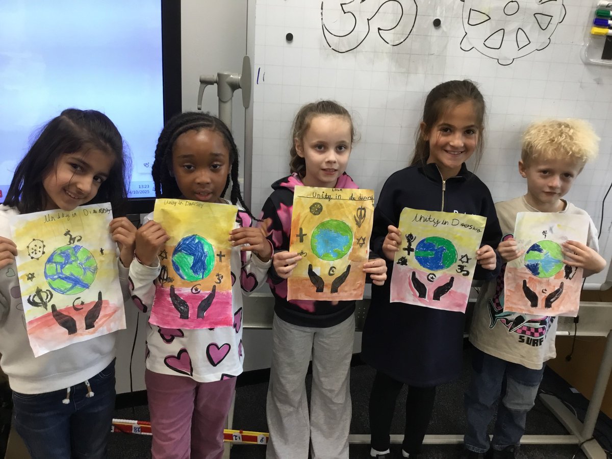 Today, Year 3 celebrated World Religion Day! 

The children came to school dressed in a wonderful range of religious and cultural clothing, proudly sharing their backgrounds and traditions. 

1/3