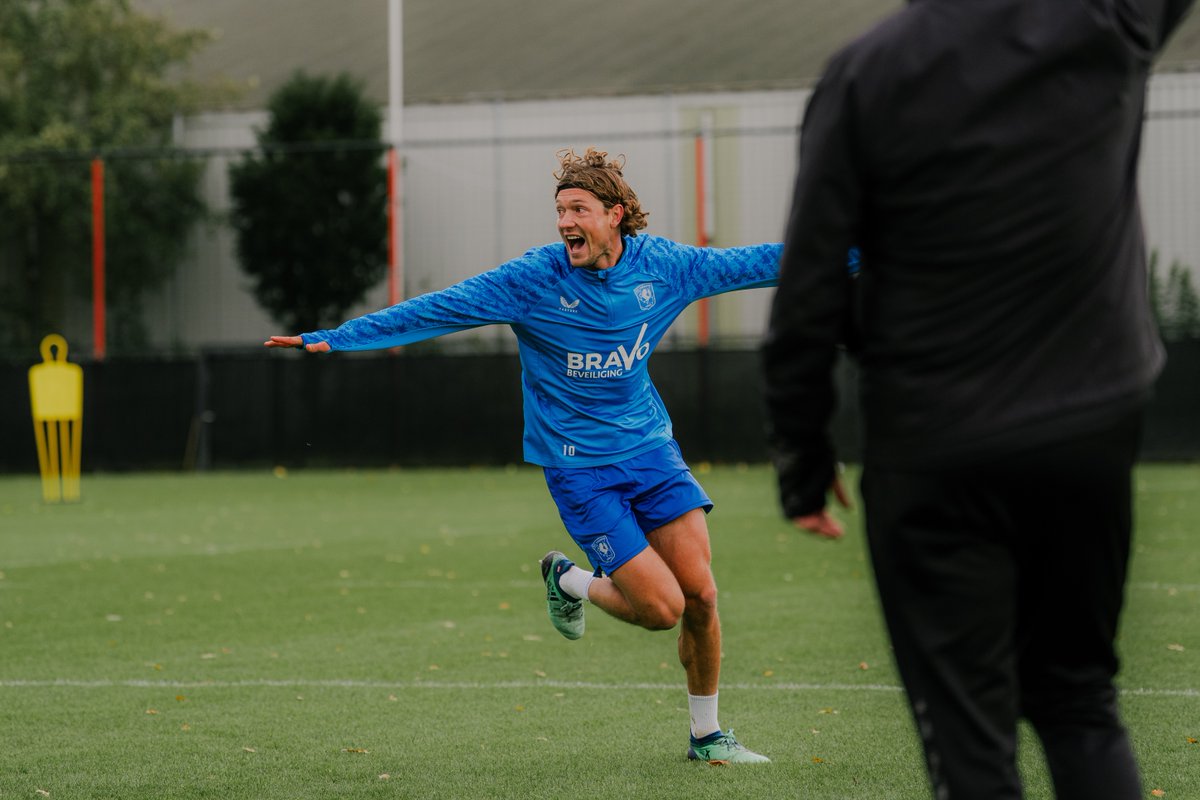 FC Twente tweet media