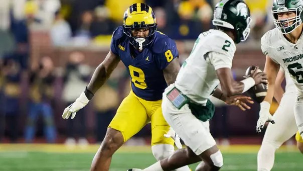 LeagueWinnersCF's tweet image. It&apos;s a battle for the Paul Bunyan Trophy in Week 9 as Michigan takes on Michigan State. Learn the keys to this matchup in @ShivanAmin3&apos;s latest game preview.

@UMichFootball | #GoBlue 

theleaguewinners.com/michigan-vs-mi…