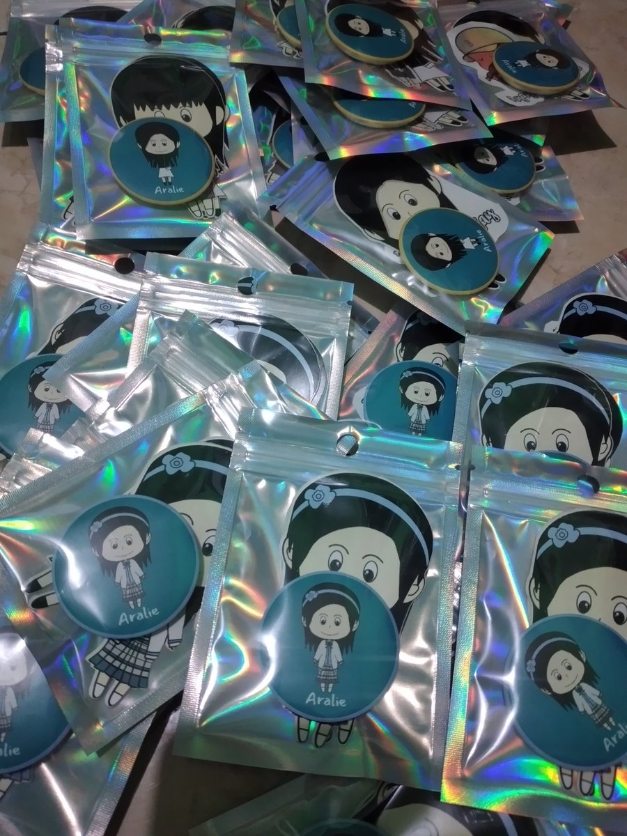 ayayieveryday's tweet photo. Ada yang mau freebies Ayayi Everyday? Ada pin dan stiker untuk yang bertemu #Timses kami besok di venue MnG.
Oh iya, sticker sheet kami juga masih ada beberapa. Boleh diminta juga ya besok.
Yeeeaaayy!
Mau juga @Aralie_JKT48? π https://t.co/1in0qASS0J