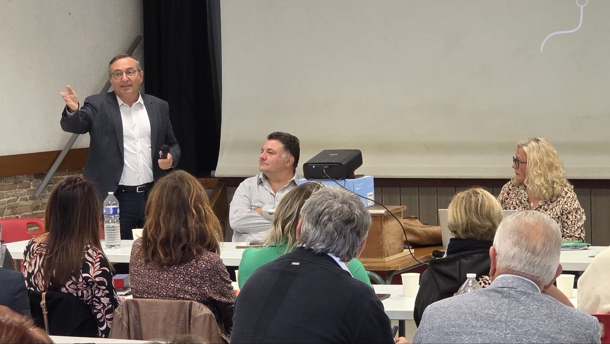 Rencontre avec les maires du #Nordtoulousain pour encourager la création de marchés de plein vent.  Espaces d’échanges, ils valorisent nos producteurs et artisans locaux, aident une économie plus vertueuse et font partie de l'identité du Sud-Ouest à laquelle je reste si attaché.
