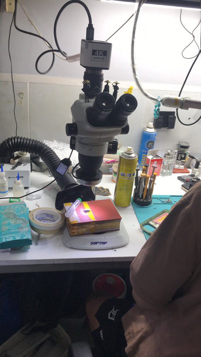 ecn_41's tweet image. Soldering arduino pins with a microscope might be a bit overkill