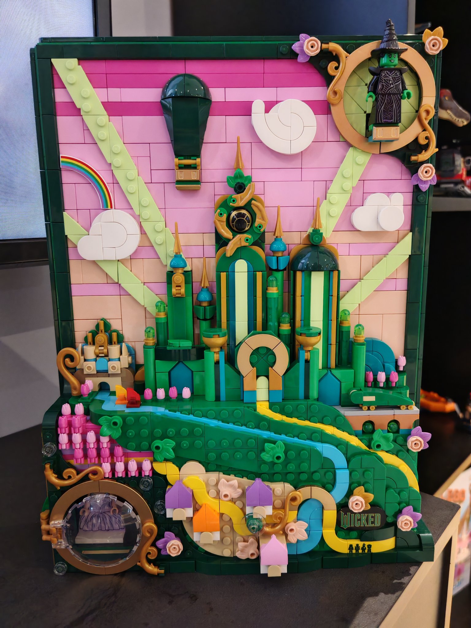 LEGO Xmas Showroom - Wicked | Nintenderos