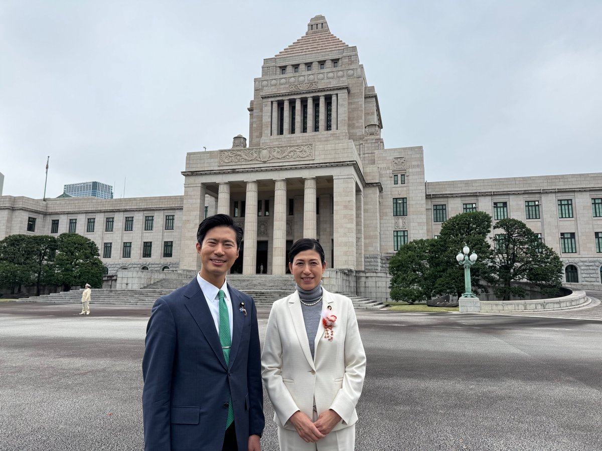 89314honda's tweet image. 第219回臨時国会が開会しました。神谷まさゆき先生と共に頑張ってまいります！#本田あきこ　#神谷まさゆき　#薬剤師