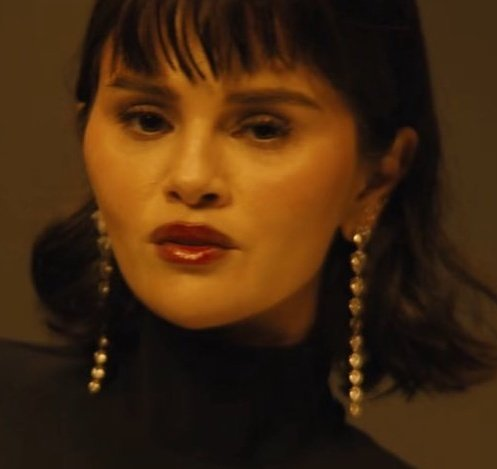 darkwebhaber's tweet photo. Selena Gomez estetik yaptırdı. https://t.co/CdttknrLPy