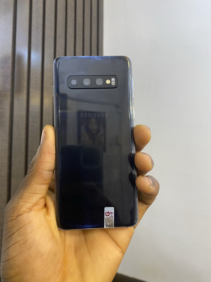 KarlCommNG's tweet photo. The Galaxy S10 still delivers that premium feel 🔥
💎 Stunning display
📷 Triple camera
⚡ Super fast &amp; reliable
UK used, clean like new 💯
💰 ₦230,000 | 📍Karl Communications
📦 We Sell | Swap | Deliver

#SamsungGalaxyS10 #KarlCommunications #UKUsedPhones #AffordablePhones https://t.co/EQAhuUkWXP