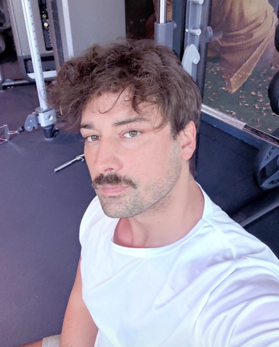 Semaeyupoglu1's tweet photo. #Alpnavruz ✨️🤳 https://t.co/2h8RROJ3pZ
