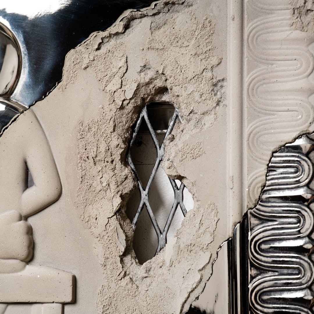 Artful_Explorer's tweet image. Whether it’s a friend, a partner, or your dog — that kind of presence matters.
“Puppy Love” by @kaiart puts that feeling into form.

#PuppyLove #KaiArt #MemoryInBronze #ContemporarySculpture #EmotionalArtPiece #ArtForCollectors #FigurativeArt