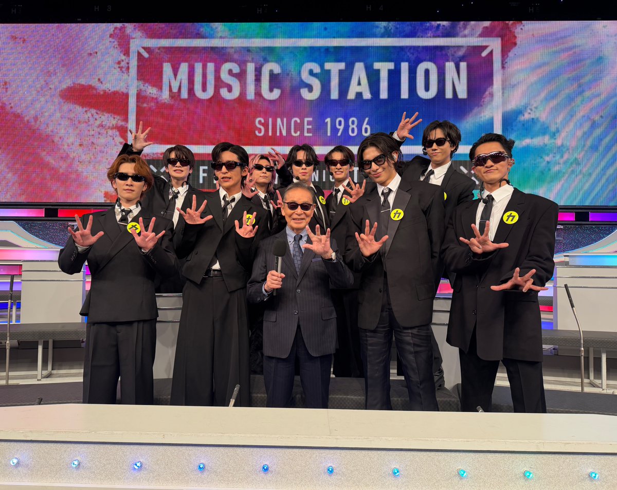 Snow Man / MENT RECORDING (@sn__20200122) on Twitter photo 夢の10ショット📸
🕶️🕶️🕶️🕶️🕶️🕶️🕶️🕶️🕶️🕶️
タモリさんとカリスマックス😎
#Mステ #カリスマックス
の感想もお待ちしてMAX❤️🔥
<a href="/Mst_com/">music station</a>
#SnowMan #カリスマックス #音故知新 夢の10ショット📸
🕶️🕶️🕶️🕶️🕶️🕶️🕶️🕶️🕶️🕶️
タモリさんとカリスマックス😎
#Mステ #カリスマックス
の感想もお待ちしてMAX❤️🔥
<a href="/Mst_com/">music station</a>
#SnowMan #カリスマックス #音故知新