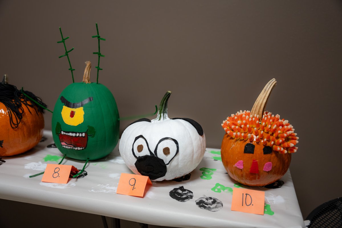 ISD347's tweet image. 🎃 The Focus House students got into the Halloween spirit with a pumpkin decorating contest! From spooky to silly, their creativity really shined through. 🧡👻

Happy Halloween from Focus House! 🕸️🕷️

#WillmarPublicSchools #FocusHouse #AlternativePrograms #HalloweenFun