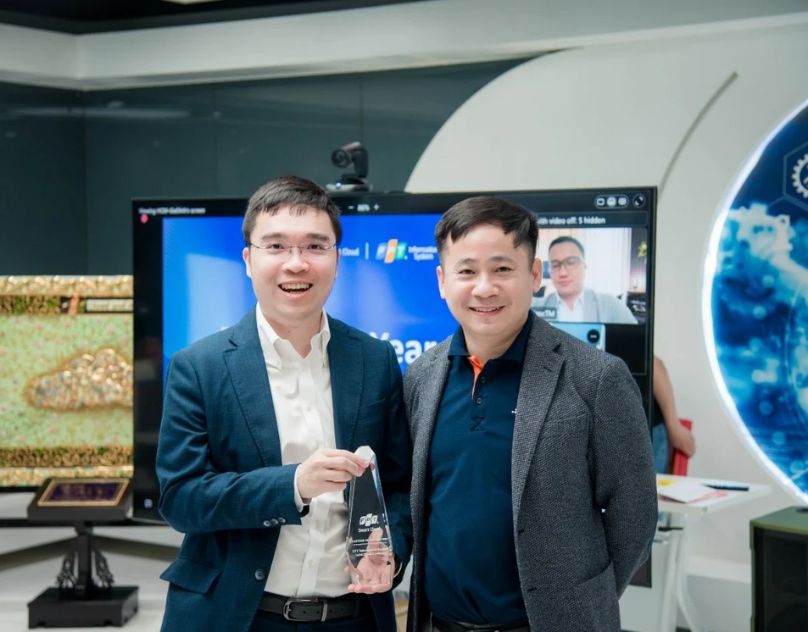 fptcloud1's tweet image. Hợp tác bán chéo giữa FPT Smart Cloud và FPT IS đạt doanh số 116% trong quý I/2024
Đọc chi tiết: fptcloud.com/hop-tac-ban-ch…
#fptcloud #cloud_sever_fpt #BanCheo