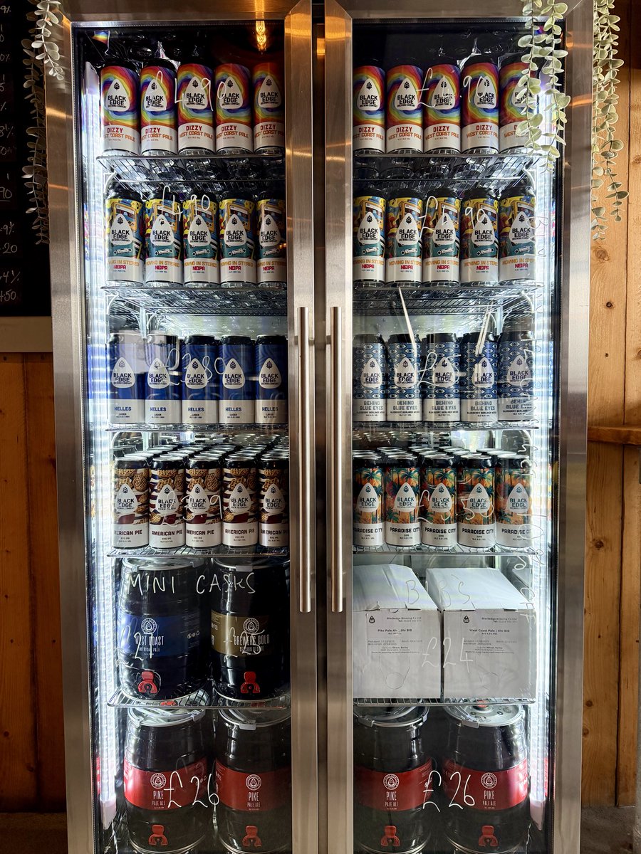 thebrewery_bar's tweet image. It’s Friday, that means beer, good beer! Beer born &amp;amp; brewed in your town! Loads of ace cask including the mighty Treacle Stout. Some super ciders from just over the Pennines! New cans in the fridge! Plus BIB’s now available too. Get down @BoltonCAMRA #goodtimes #local