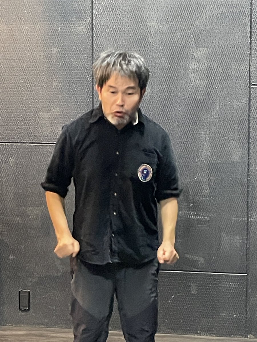 atTHEATRE_JUKU's tweet photo. 熱とスピードがぐんぐん！
atTHEATRE塾の真骨頂、スケッチ•コメディに向けて 1ヶ月！

社会人のための演劇塾、
忙しいくてどうしても来れない時は代役•ハッシーがいるのです

#atTHEATRE塾
#atTHEATRE
#マシュマロウェーブ
#MarshmallowWaves 
#新宿 https://t.co/btjV7wqPN2