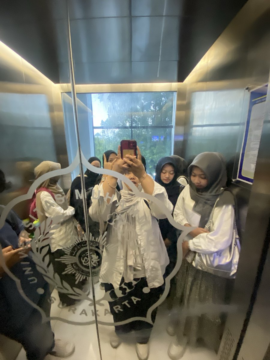 rifda tweet media