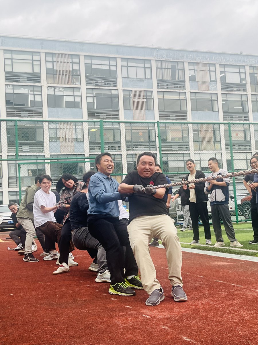 Robustel's tweet image. Happy #1024ProgrammersDay! 💻
Today our #programmers at #Robustel take a break from code for a tug-of-war! Every #connection matters, every link counts.
Discover how we power industrial #connectivity: zurl.co/l09m1