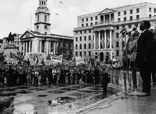 History ZAR (@historysazar) on Twitter photo Oliver Tambo addresses a crowd outside South Africa House in Trafalgar Square, London, c 1960s. Image Source: SAHO Oliver Tambo addresses a crowd outside South Africa House in Trafalgar Square, London, c 1960s. Image Source: SAHO