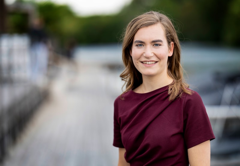 Lidewij de Pitbull. Ze bijt in de macht, niet in je hand. Stem wijs, stem #lidewijzer