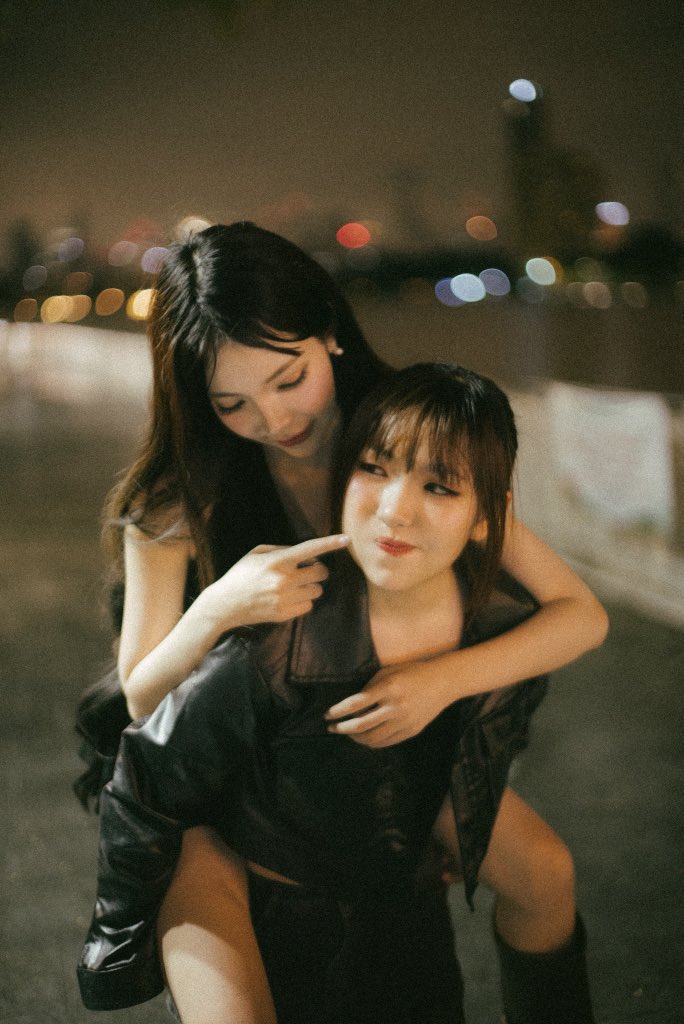 mxonnyq's tweet image. 🫢