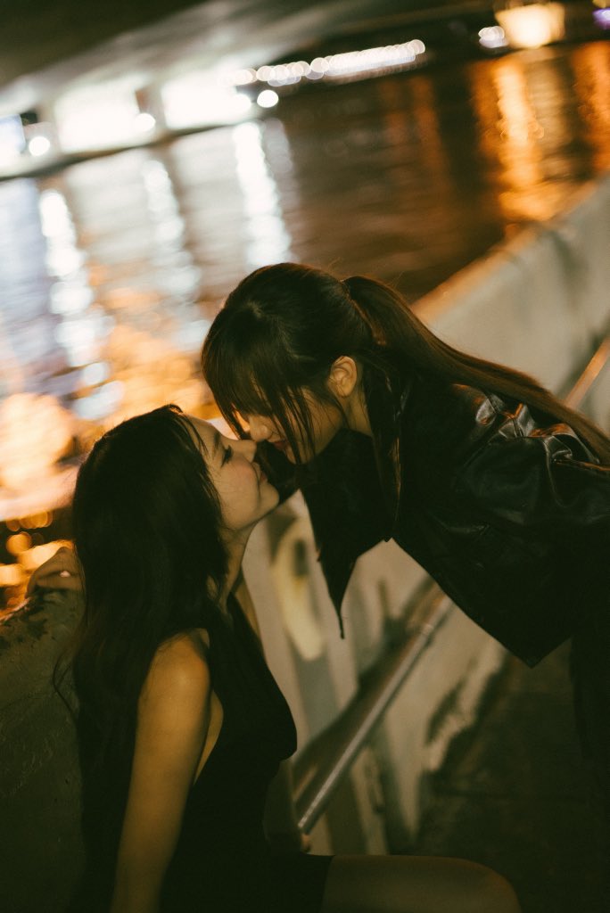 mxonnyq's tweet image. 🫢