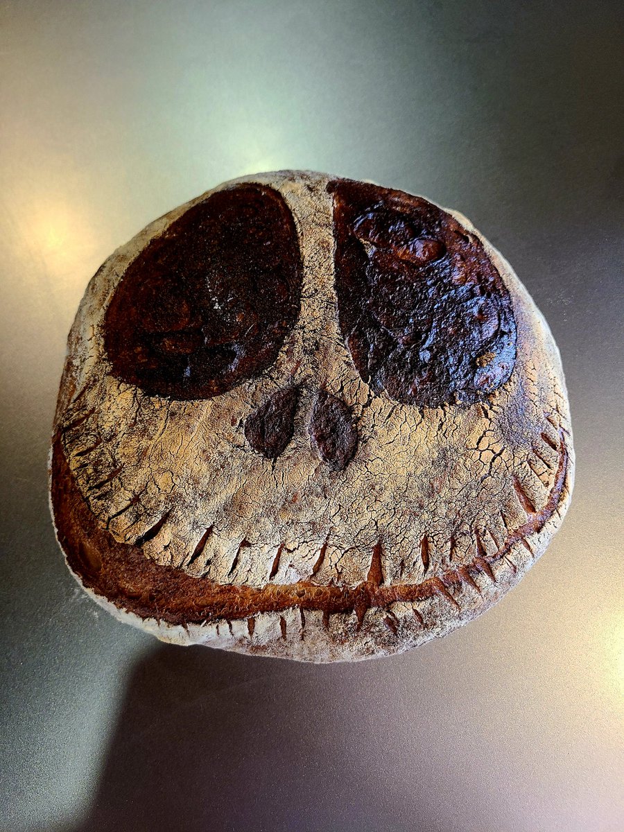 变态面包 tweet media