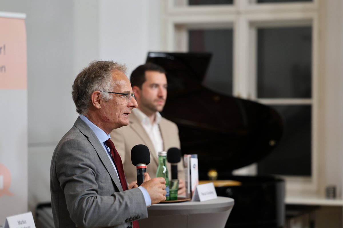 PolEdu - Politics & Education tweet media