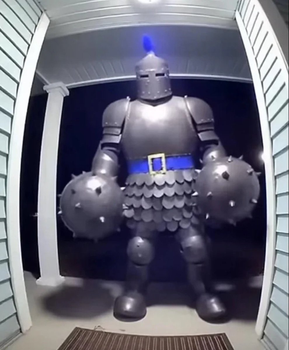 Je t’attends comme ça devant chez toi si tu joues à Clash Royale sans gagner d’argent