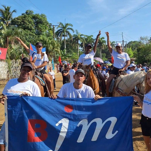 BjmCueto's tweet photo. #21 Años que Forjan Raices, a la Brigada José Martí, inspirada en el ideal martiano de justicia social y hermandad entre los pueblos,  nuestro compromiso con la educación y la cultura como herramientas de transformación social es un legado invaluable. https://t.co/5sX0WUS2vc