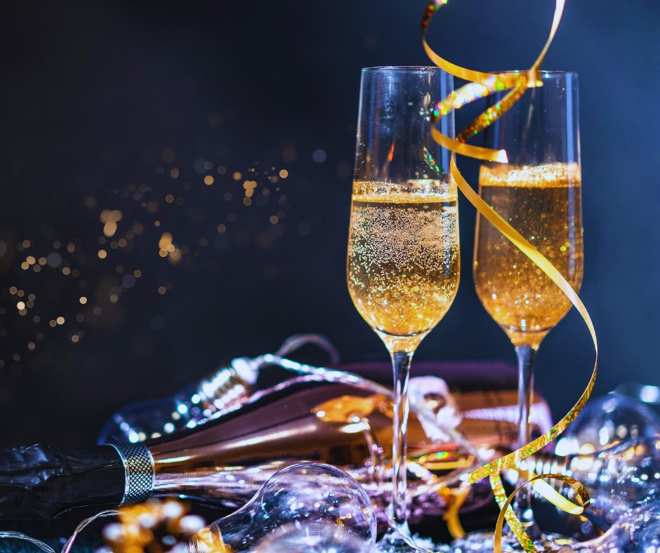 🎉 Kickstart 2026 at Heacham Manor! 🥂

 Join us 31st Dec–1st Jan for a welcome drink, 3-course dinner, disco, bubbly at midnight, comfy stay &amp; full breakfast. 

From just £194pp. 🎟️ Book now: eu1.hubs.ly/H0np4Hq0

#HeachamManor #NewYearBreak #CelebrateInStyle