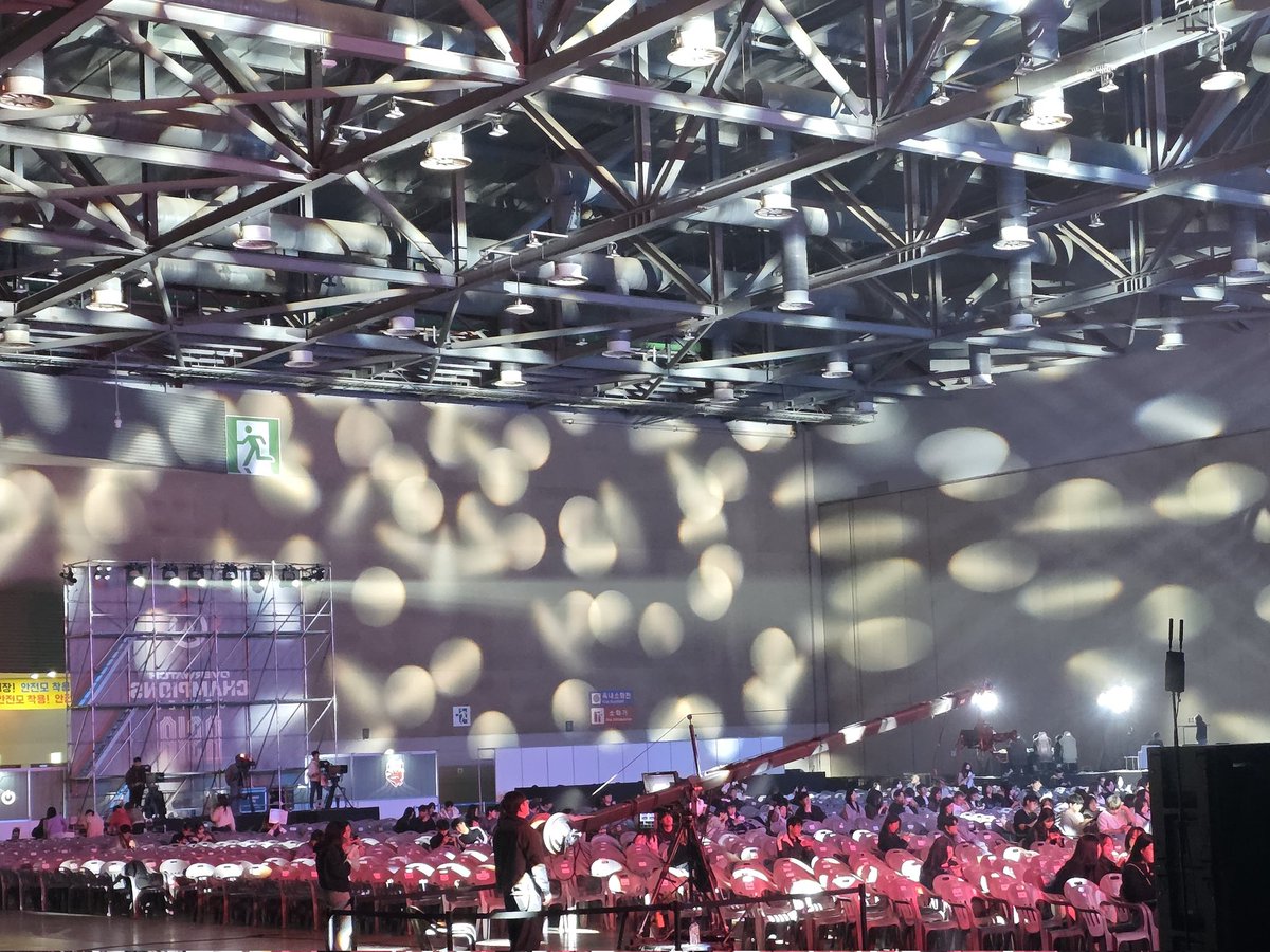 大会会場到着！！
Onside勝てそうで熱すぎる！
俺らもREJECT戦頑張るぞ〜