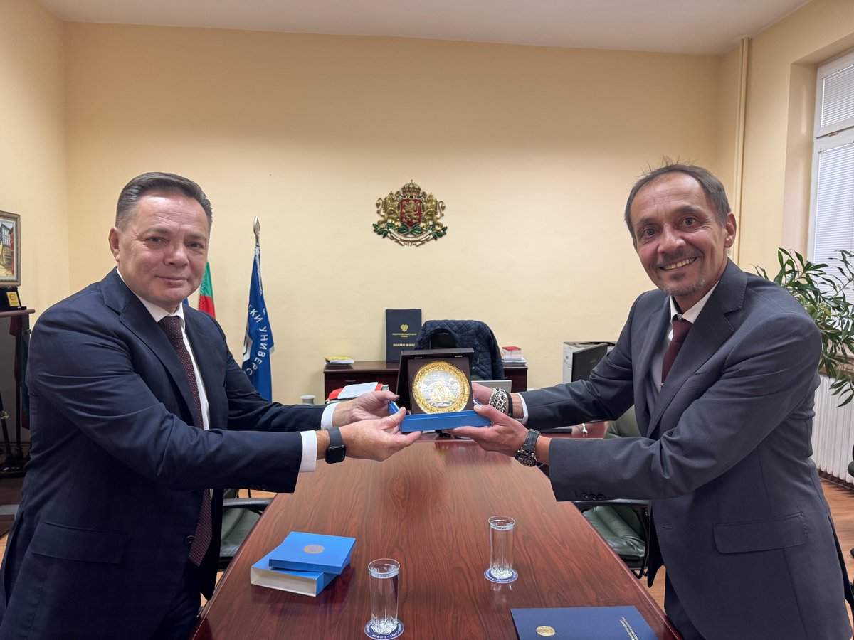 🇰🇿📚🇧🇬София техникалық университетінің ректоры д-р Георгий Венковпен кездесіп, оқу ордасының 80 жылдық мерейтойымен құттықтадым

🔗Техникалық білім, #ғылым, #ЖИ, #цифрландыру салаларындағы 🇰🇿🇧🇬 ынтымақтастықты одан әрі дамыту жөніндегі пікірлеріміз бен идеяларымызбен бөлістік
