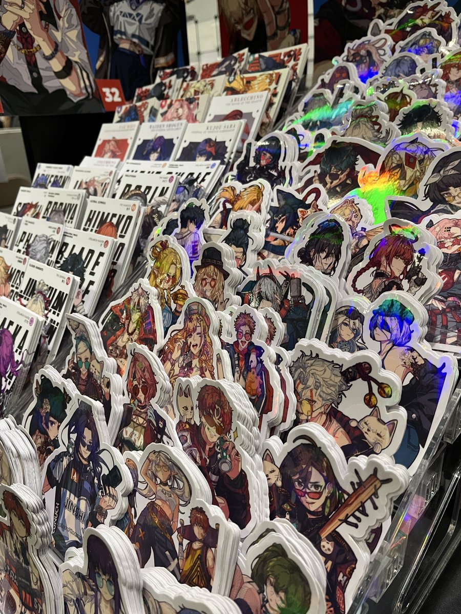 nest_virgo's tweet image. here in London for MCM Comic Con! Im at table E-07 so if you’re gonna bd here, you can visit my table! See you🙌🏻