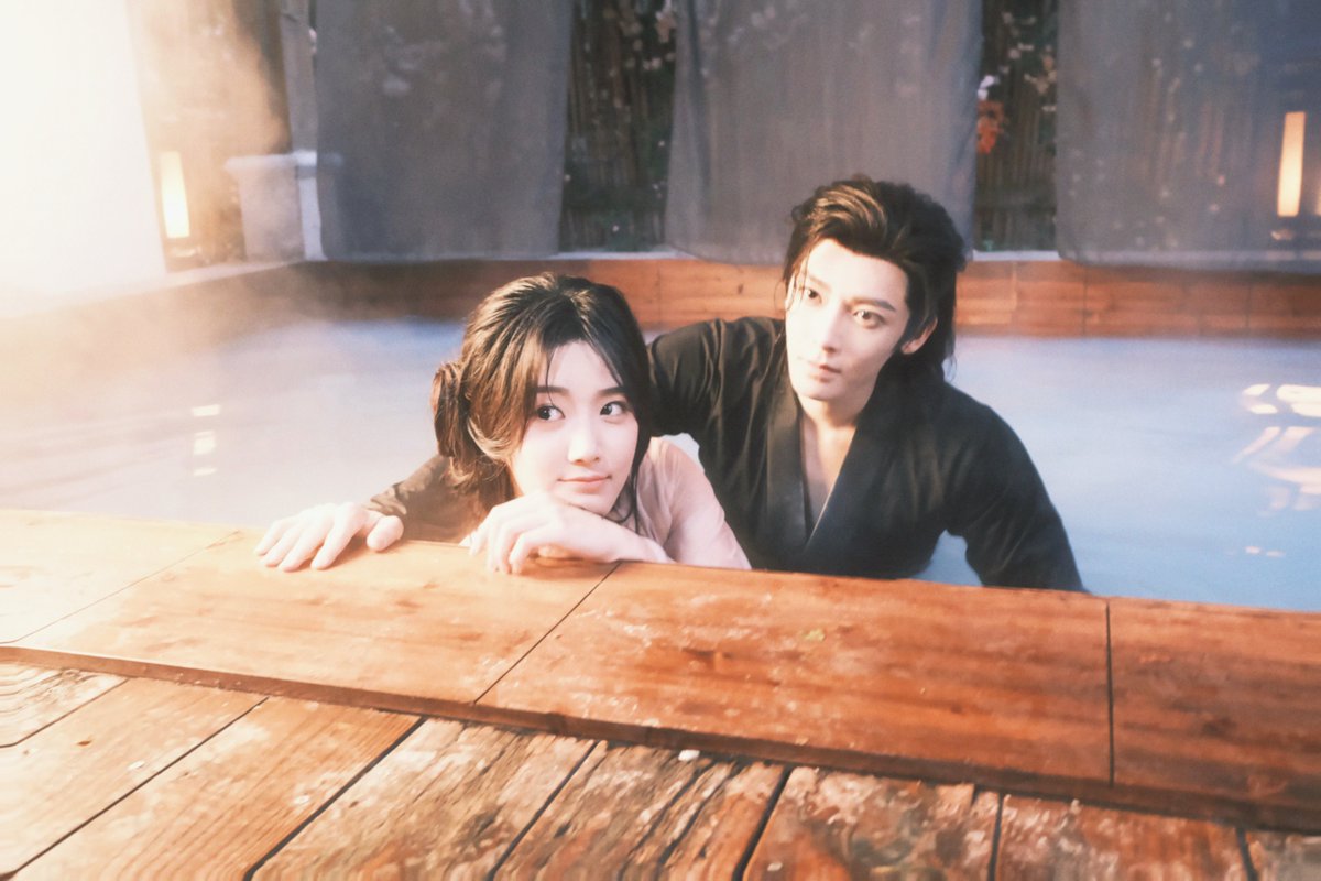 YoukuOfficial's tweet photo. #LoveinTheClouds Sweet moment of Ji Bozai and Ming Yi!
Lead Starring: #NeoHou #HouMinghao
#LuYuxiao 

#入青云 #侯明昊 #卢昱晓

#YOUKU #优酷 https://t.co/w2CypqISXy