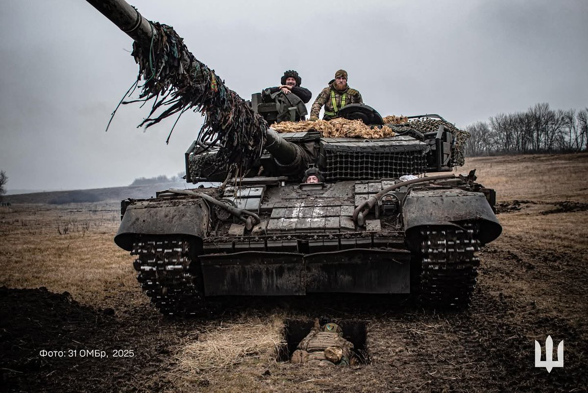 DakdaR22's tweet image. It's #FiverFriday
Donate 5$ to heroes from 31th brigade🫡😊
Give Ukraine’s defenders the mobility they need to get through hard terrain.🙏🇺🇦

🚨31st Brigade's reconnaissance company need two SUVs to carry out combat missions in Zaporizhzhia Oblast🇺🇦

🎯: 8000$  (first car)
✅️;