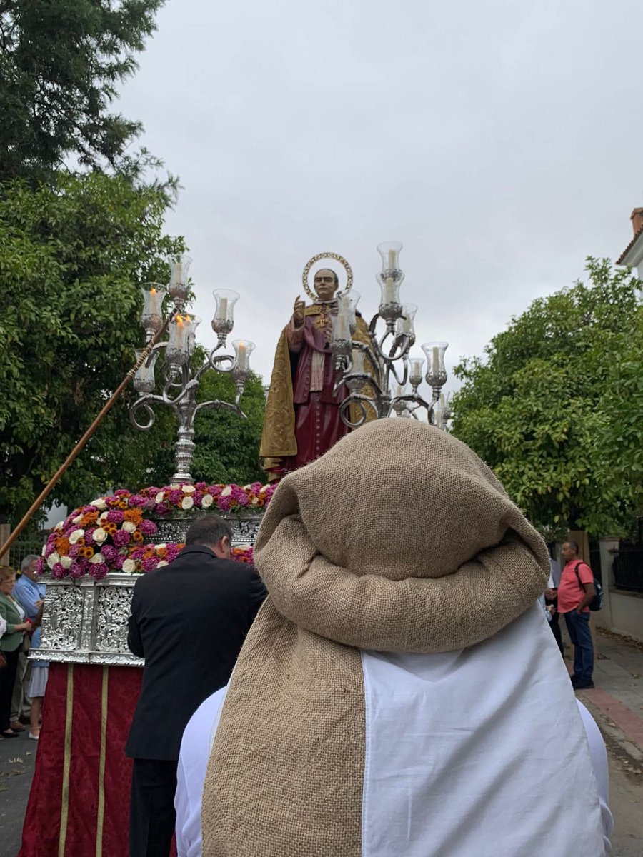 SMarCab16's tweet photo. Hoy es San Antonio María Claret. 
¡FELIZ DÍA A LA FAMILIA CLARETIANA! 
🫀🔥 https://t.co/BsQIqyHe63