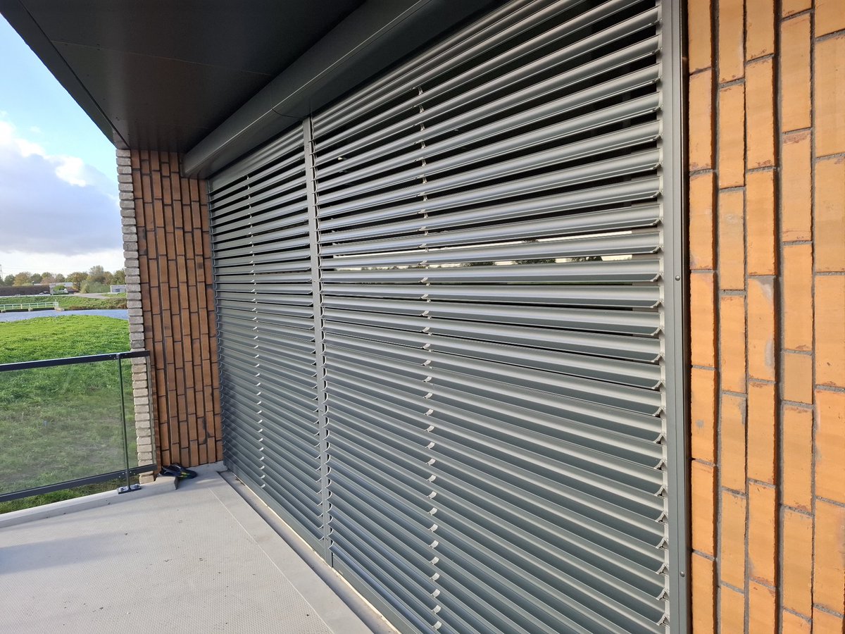 Maatwerk! fremazonwering.nl

#rolluiken #Puttershoek #Bubendorff #jaloezierolluiken #kantelbare #lamellen #sfeer #hybride #solar #isolatie #woning #nieuwbouw #Frema #zonwering #regio #Rhenen #Veenendaal #Ede #Wageningen #Utrecht #Arnhem #Nijmegen #Gelderland  #Betuwe eo