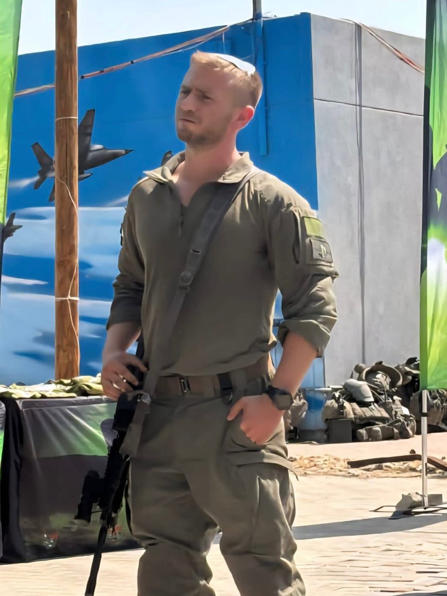 "יניב היה הדבק", כך אמרו מפקדיו של רס"ן יניב קולא הי"ד, מ"פ הנחל שנהרג ברפיח בתחילת השבוע, לאביו אורן.  
יניב היה זה שמחבר את כולם. 
נטע אלמנתו של יניב סיפרה לי על האור בעיניים של יניב לקראת כניסתו לתפקיד המ"פ. היא סיפרה שהוא ממש קרן מאושר לקראת התפקיד והשליחות על אף שידע שהוא