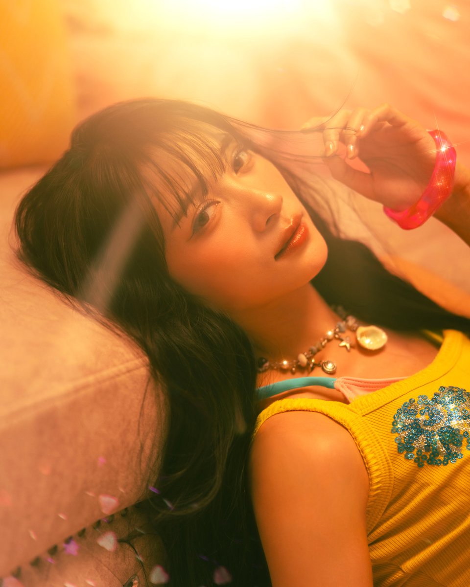 bnk48official's tweet photo. [🩷⛓️] #SYR3N_HipChain

SYR3N「Hip Chain」
#HoopBNK48

Executive Producer #FHERO
Producer #Ecoondatrack

MV OUT NOW!
https://t.co/MKrqckF1p4

#SYR3N
#BNK48CGM48_GE2025
#BNK48 #CGM48 https://t.co/cDpYCMtwqb